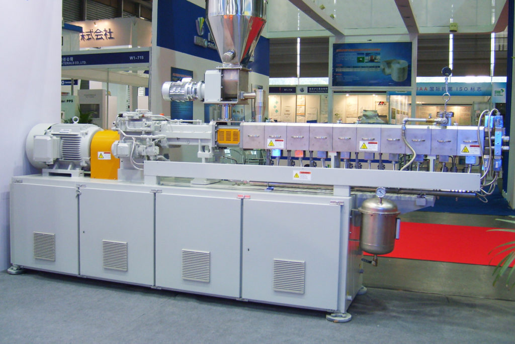 What Is Plastic Extruder Machine